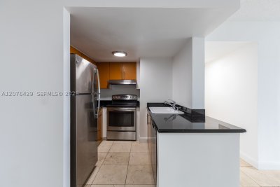 Comprar apartamento no Bayview Plaza 604