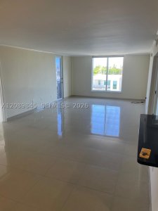 Aluguel de apartamento no Island Pointe 9H