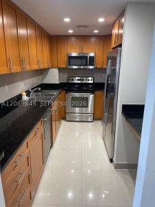Aluguel de apartamento no Island Pointe 9H