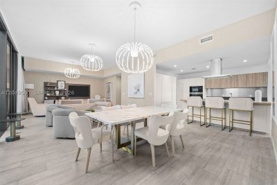 Comprar apartamento no Brickell Flatiron TH1812
