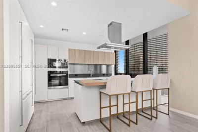 Comprar apartamento no Brickell Flatiron TH1812