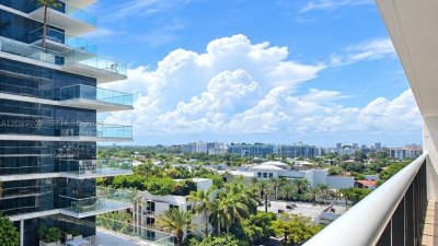 Alquiler de apartamento en The Waves Condo 906
