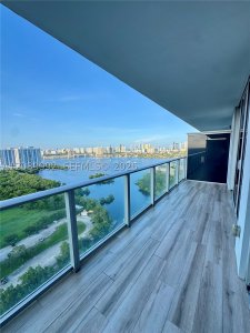 Aluguel de apartamento no The Harbour 2502