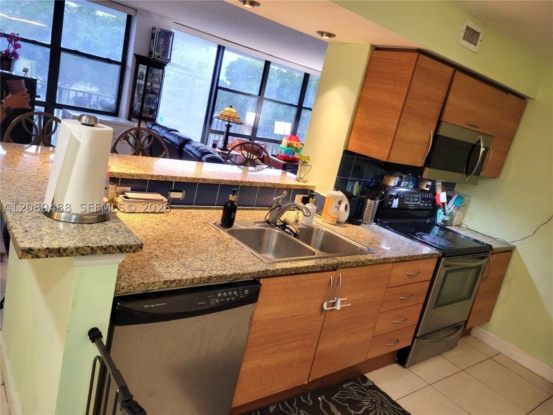 Condo for sale at Oceanview Park 309