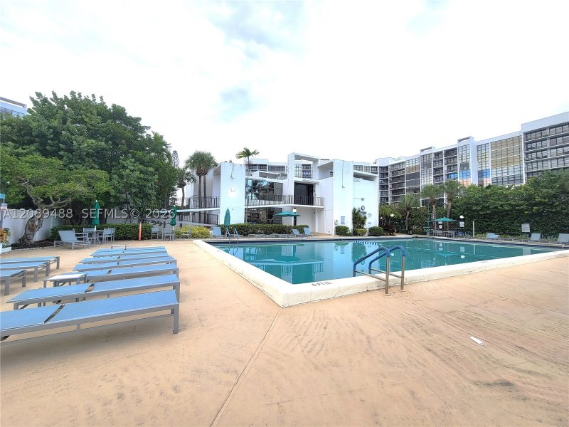 Condo for sale at Oceanview Park 309
