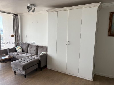 Aluguel de apartamento no The Venetia 420