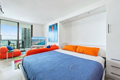 Comprar apartamento no Paraiso Bayviews 2504