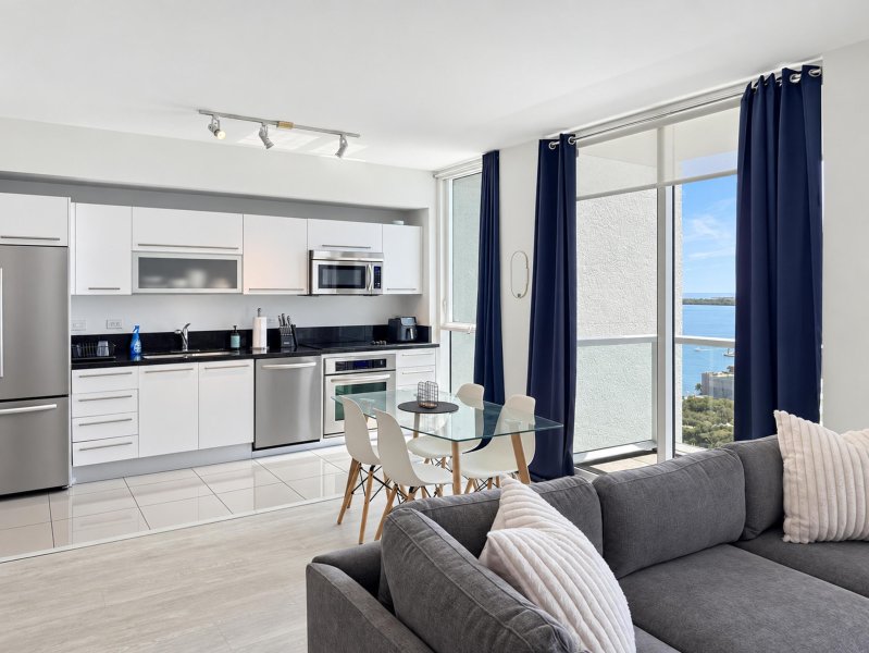 Apartment for rent at Vizcayne Everglades On The Bay 3005