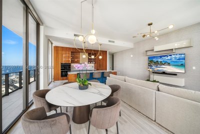 Alquiler de apartamento en Mr. C Residences Bayshore Tower 1412