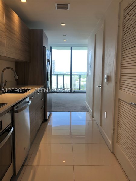 Apartment for rent at Hyde Midtown 1515