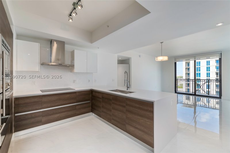 Condo for sale at Merrick Manor 734