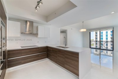 Comprar apartamento en Merrick Manor 734