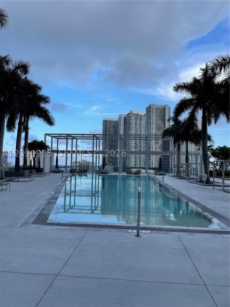 Comprar apartamento en Midtown Miami 4 H2501