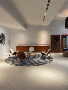 Comprar apartamento en Midtown Miami 4 H2501