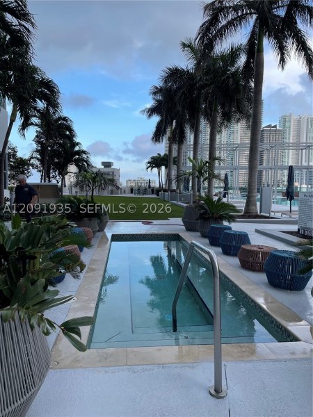 Comprar apartamento en Midtown Miami 4 H2501