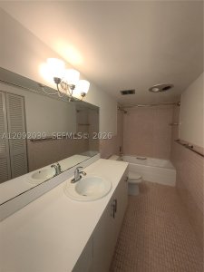 Comprar apartamento no Oxford Towers 605