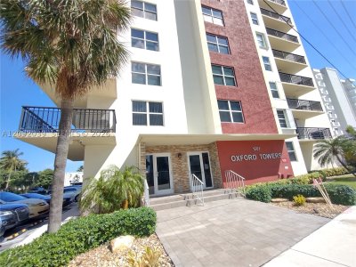 Comprar apartamento no Oxford Towers 605