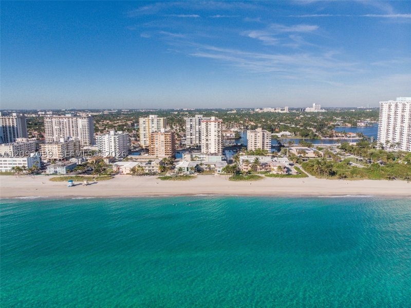 Condo for sale at Oxford Towers 605