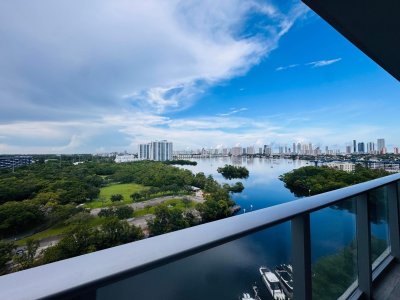 The Harbour Apt #1204