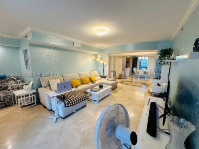 Comprar apartamento no Ocean Three 604