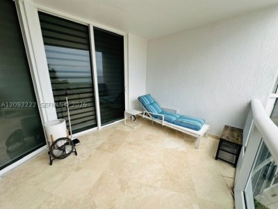 Comprar apartamento no Ocean Three 604