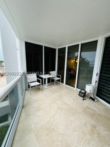 Comprar apartamento no Ocean Three 604