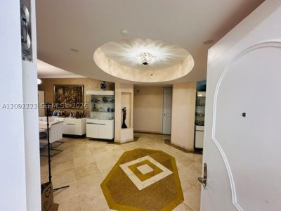 Comprar apartamento no Ocean Three 604
