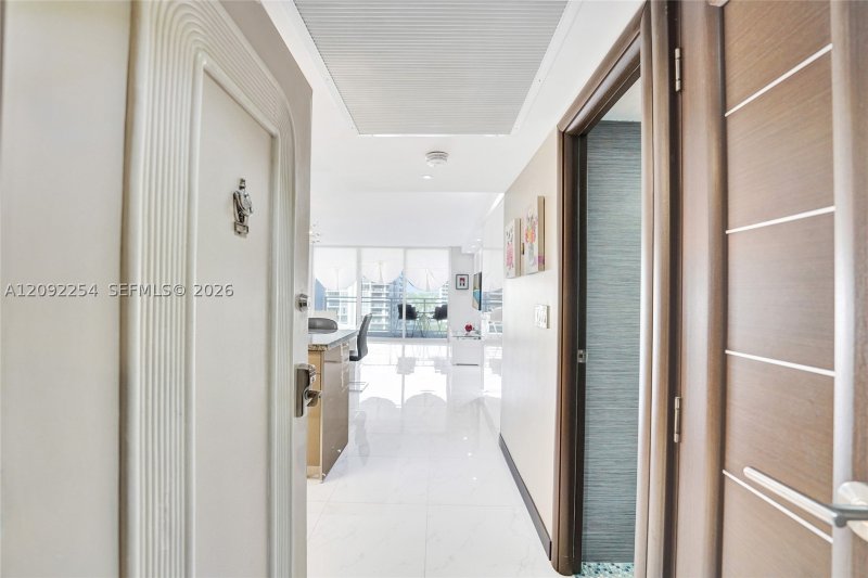 Condo for sale at Parker Plaza Estates 701