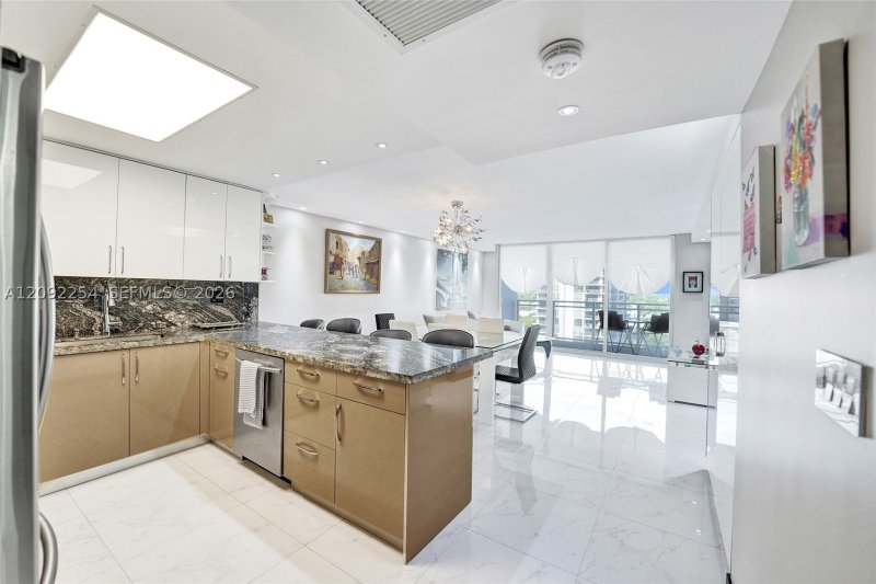 Condo for sale at Parker Plaza Estates 701