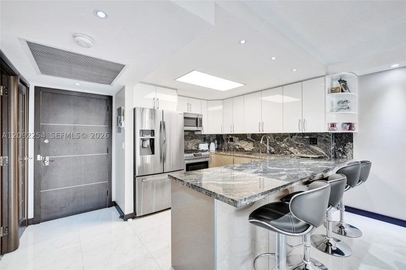 Condo for sale at Parker Plaza Estates 701