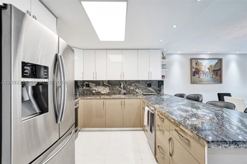 Condo for sale at Parker Plaza Estates 701
