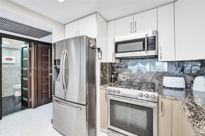 Condo for sale at Parker Plaza Estates 701
