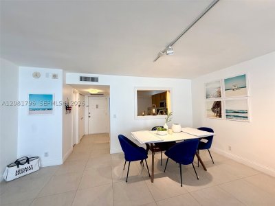 Comprar apartamento no East Point Towers 719