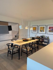 Aluguel de apartamento no Commodore Club East 812