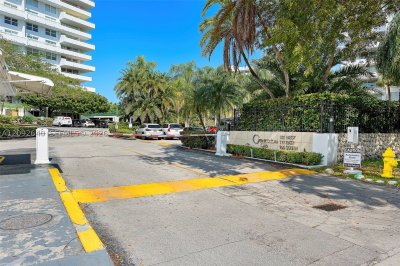 Aluguel de apartamento no Commodore Club East 812