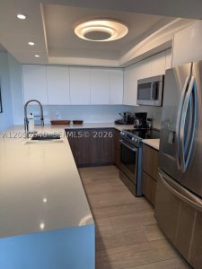 Aluguel de apartamento no Commodore Club East 812