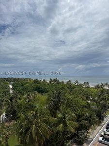 Aluguel de apartamento no Commodore Club East 812