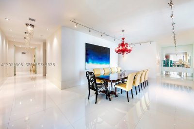 Comprar apartamento en Grove at Grand Bay 1601S