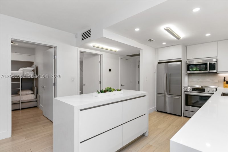 Condo for sale at Roney Palace 318