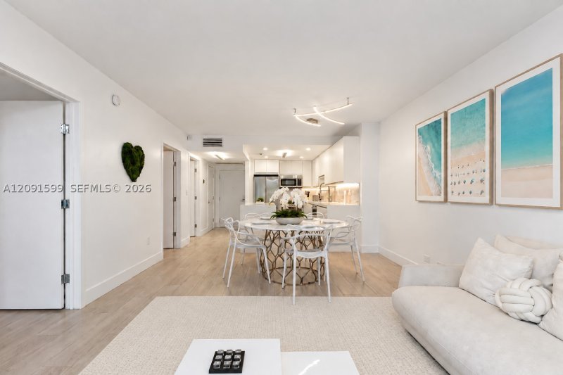 Condo for sale at Roney Palace 318