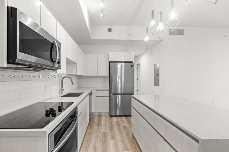 Apartment for rent at Mondrian Hallandale 1206