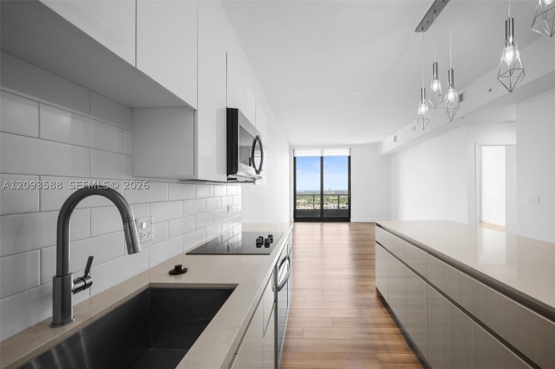 Apartment for rent at Mondrian Hallandale 1907