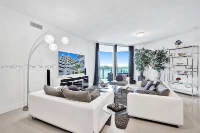 Comprar apartamento no Marina Palms Yacht Club 1207