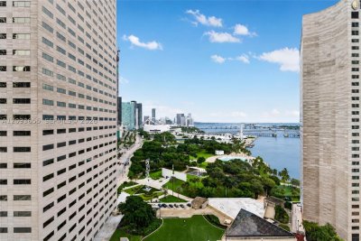 Comprar apartamento en One Miami East Tower 2320