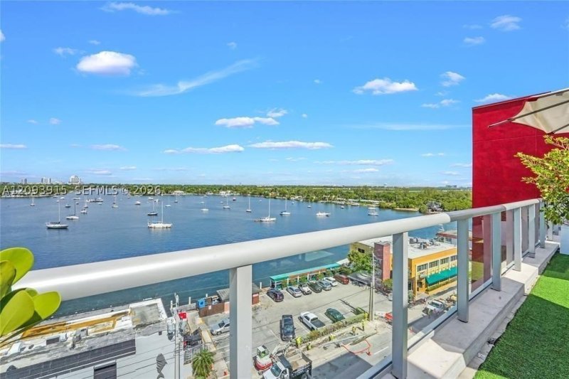 Condo for sale at Costa Hollywood S304
