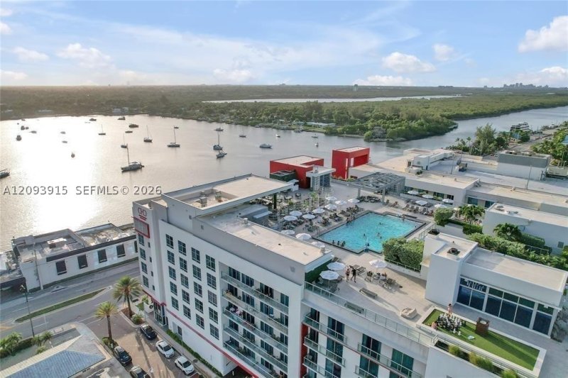 Condo for sale at Costa Hollywood S304