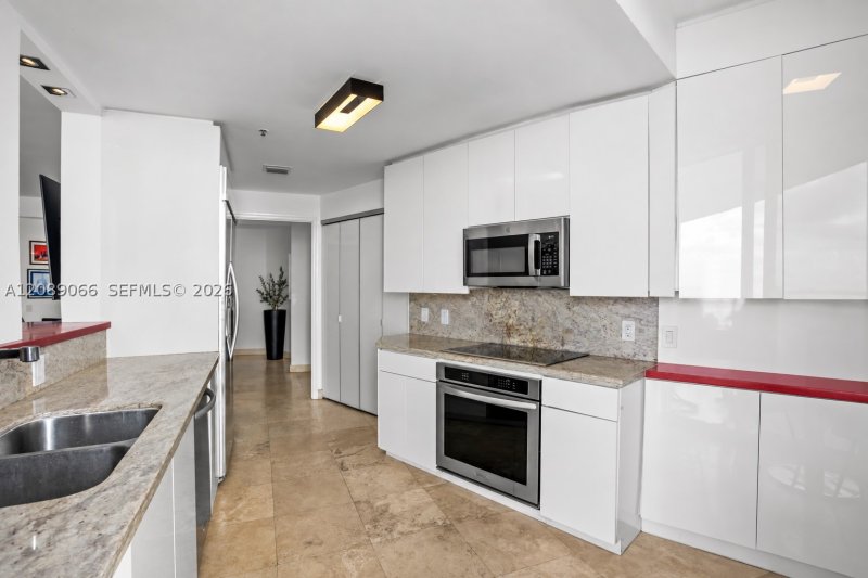 Comprar apartamento no Two Tequesta Point 2002