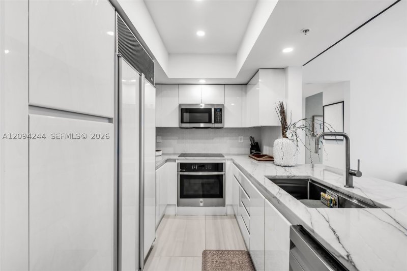 Condo for sale at 1500 Ocean Drive 707