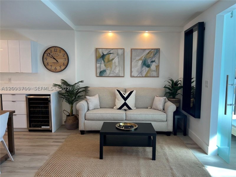 Apartment for rent at Roney Palace 342
