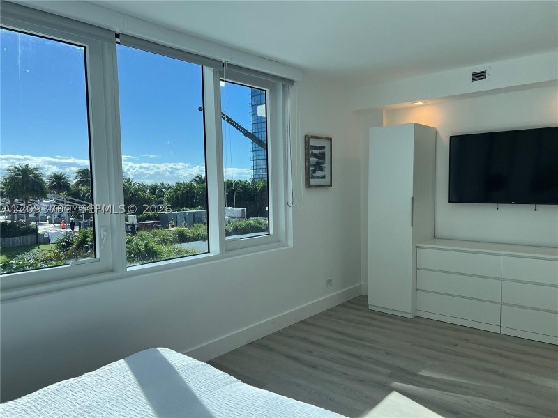 Apartment for rent at Roney Palace 342